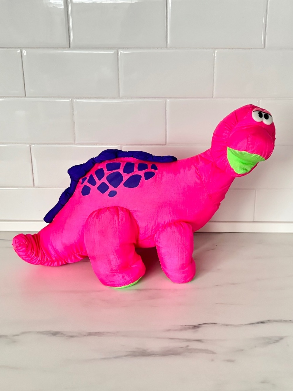 VINTAGE 1992 Fisher Price Brontosaurus Plush Hot Pink Puffalump Roaring Dinosaur